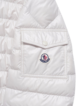 Lauros kurze  Daunenjacke mit Kapuze