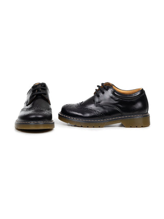 Halbschuhe aus Lackleder - Schwarz