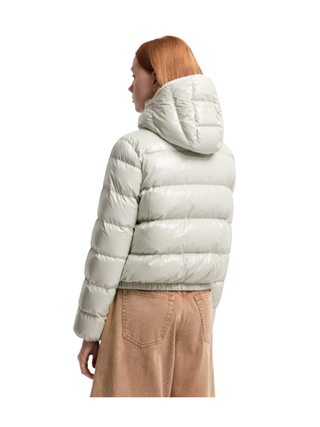 Andro kurze Daunenjacke mit Kapuze Hellgrün