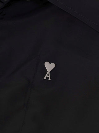 Schwarze Ami De Coeur Nylon-Jacke mit Knöpfen