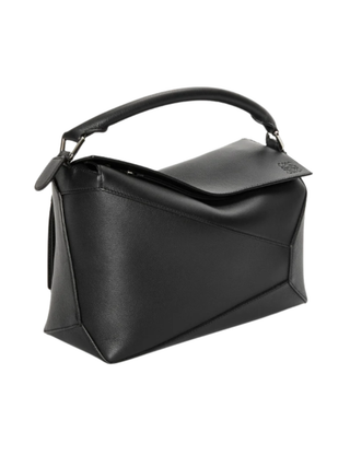 Mittelgroße Puzzle Edge Tasche aus klassischem Kalbsleder Schwarz