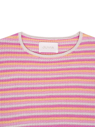 Gehäkeltes T-Shirt mit Streifen