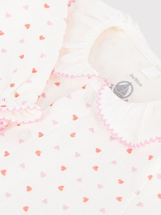 Strampler aus Doppeljersey mit Herzmotiv – Weiß/Rosa
