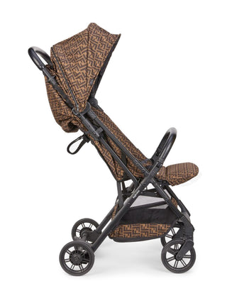 Kinderwagen mit FF-Logo aus Stoff
